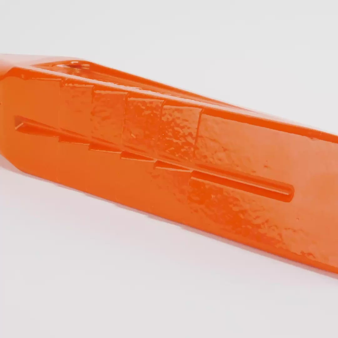 Halder "Twisted" Design Steel Splitting Wedge, 1.97" / 109.35 oz.