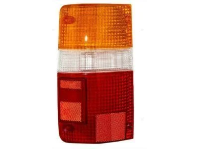 Toyota 81551-89166 Rear Combination Lamp Lens Right Hand