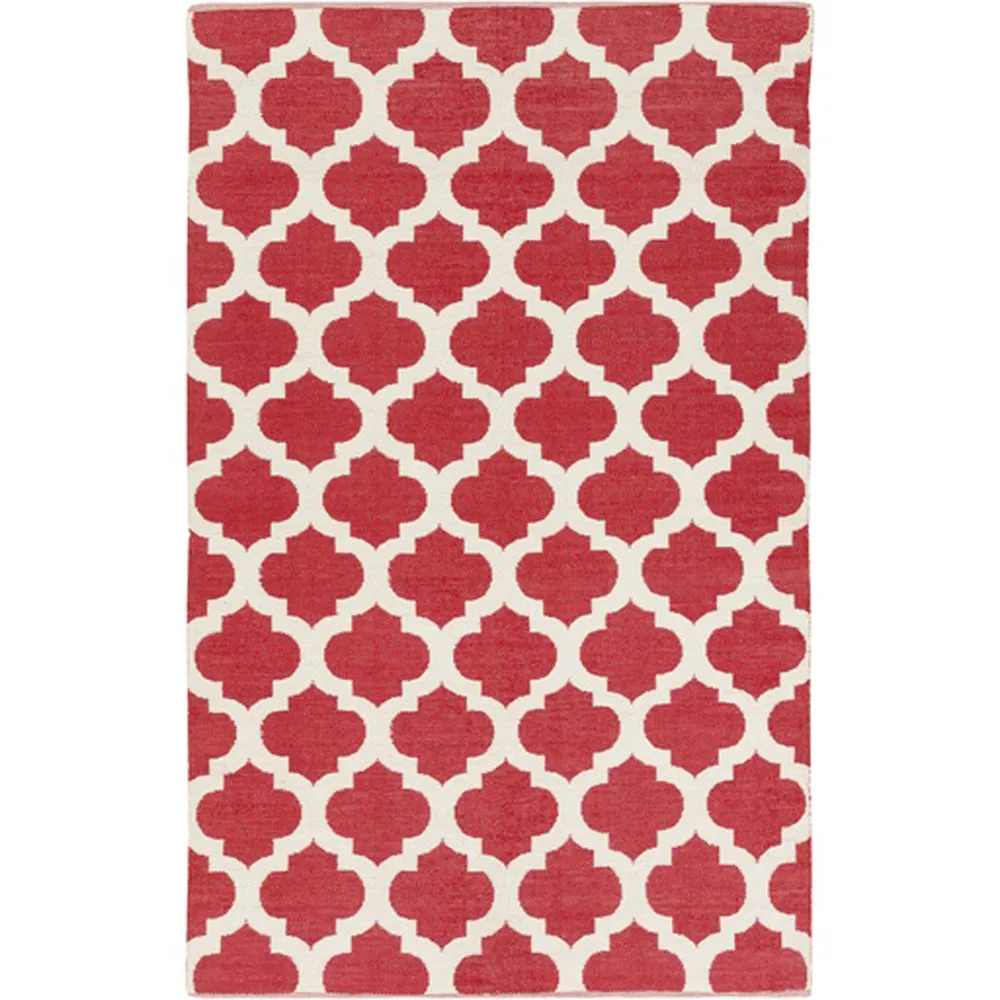 3.25′ x 5.25′ Quatrefoil Cherry Red and White Hand Woven Outdoor Area Throw Rug