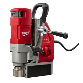 Milwaukee 1-5/8 in. Electromagnetic Drill Kit
